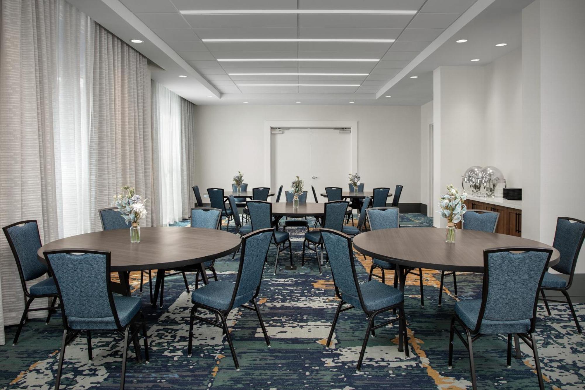 Hilton Garden Inn Portsmouth Downtown Екстер'єр фото