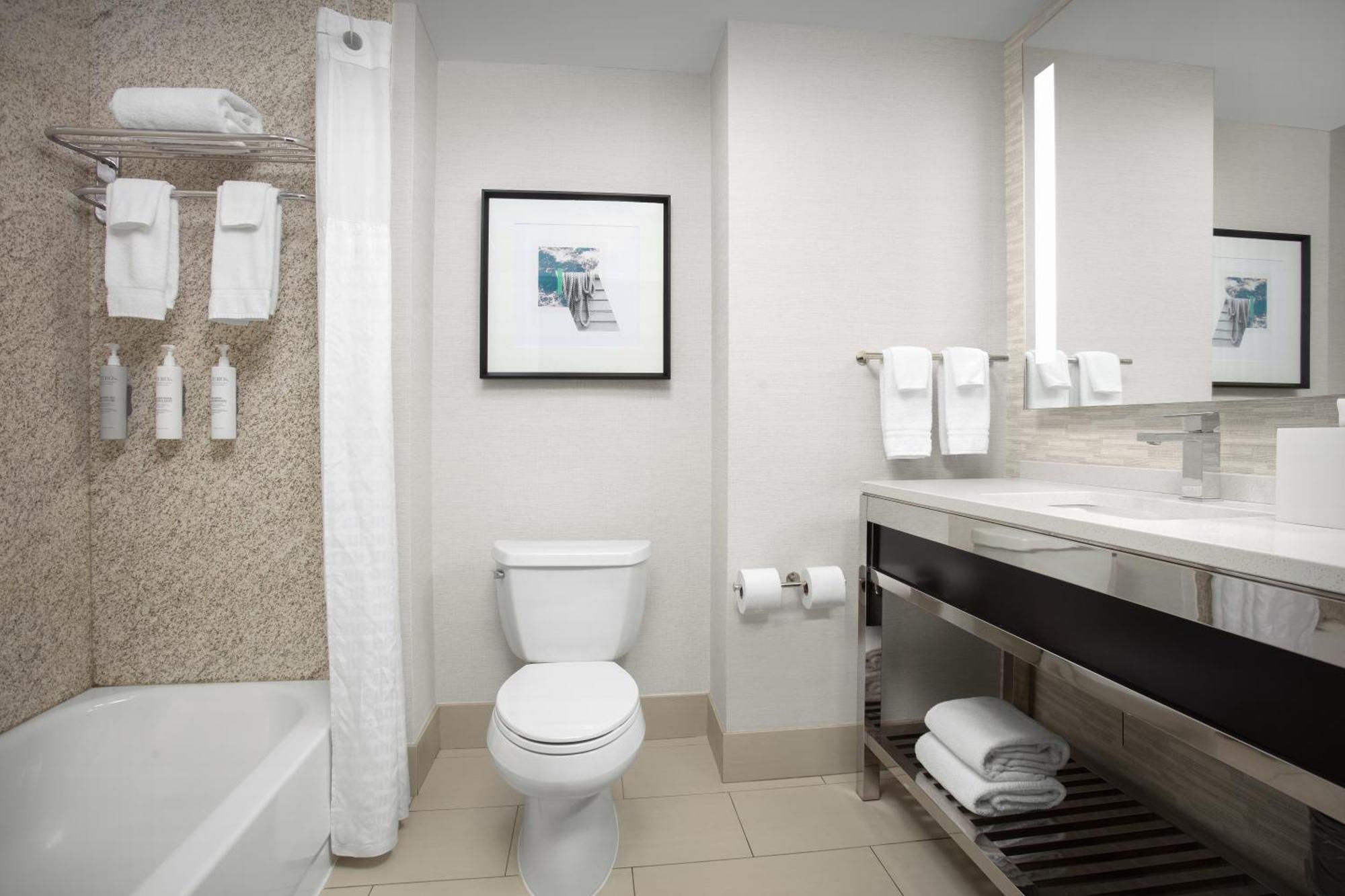 Hilton Garden Inn Portsmouth Downtown Номер фото