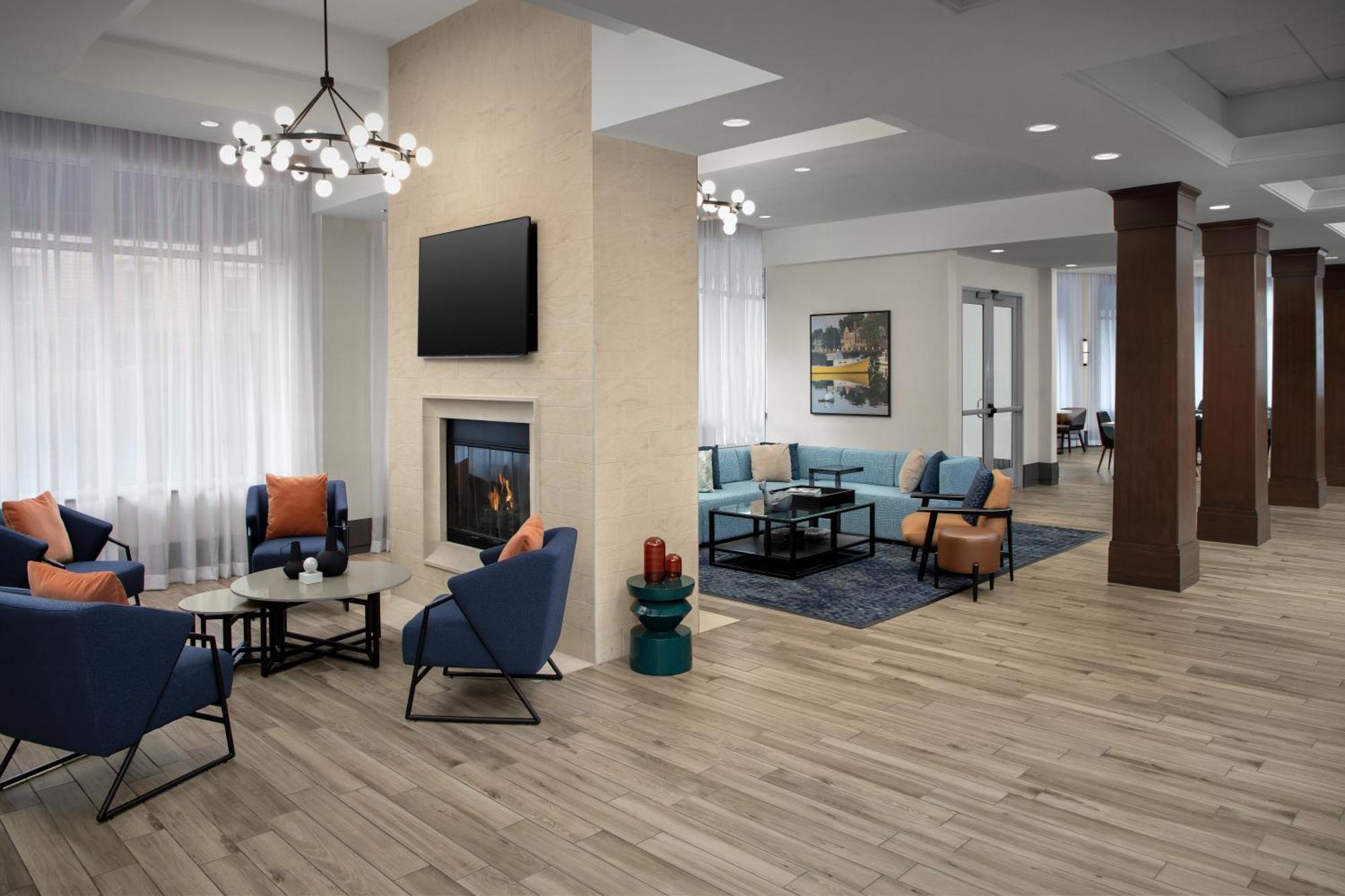 Hilton Garden Inn Portsmouth Downtown Екстер'єр фото