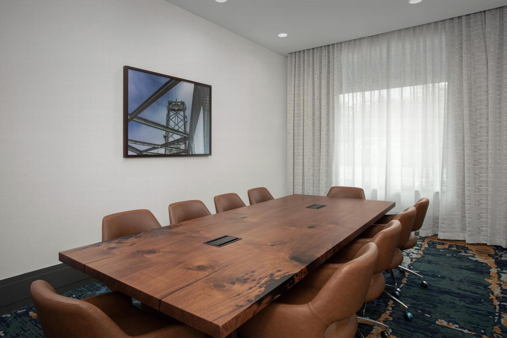 Hilton Garden Inn Portsmouth Downtown Екстер'єр фото