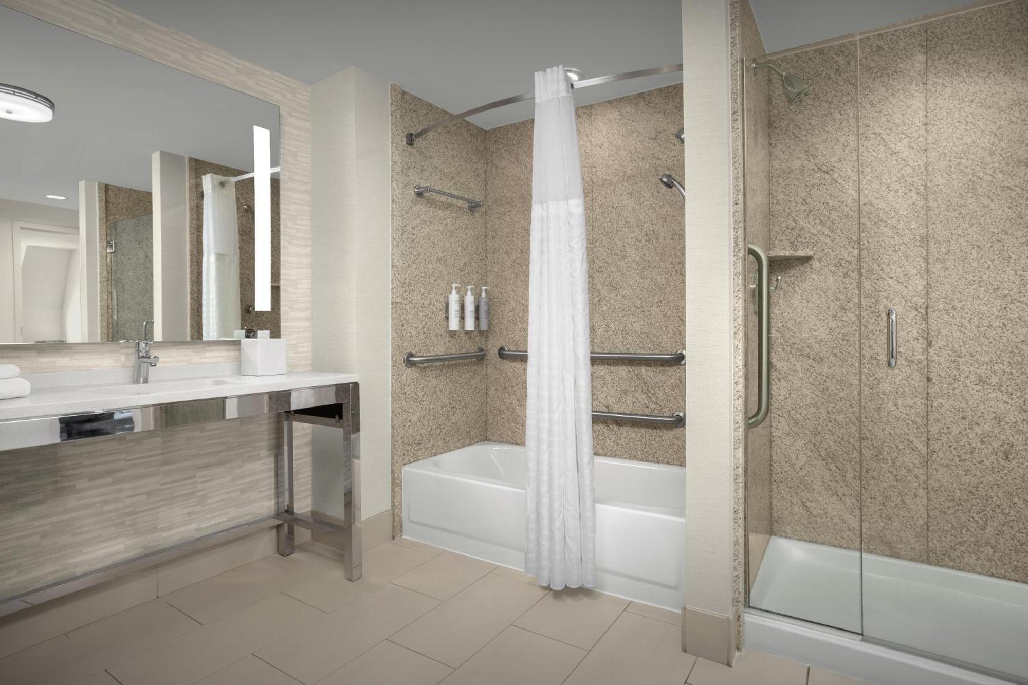 Hilton Garden Inn Portsmouth Downtown Екстер'єр фото